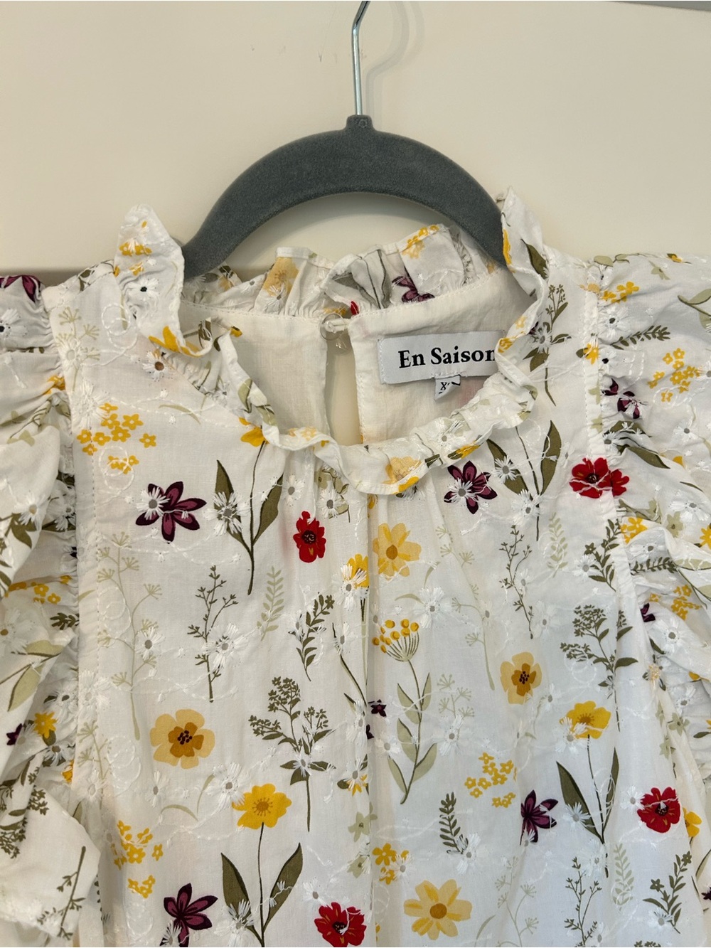 En Saison White Floral Tiered Maxi Dress with Red and Yellow Accents - Picture 3 of 6